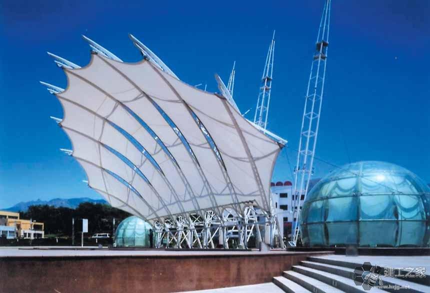 扎兰屯车棚膜结构网架